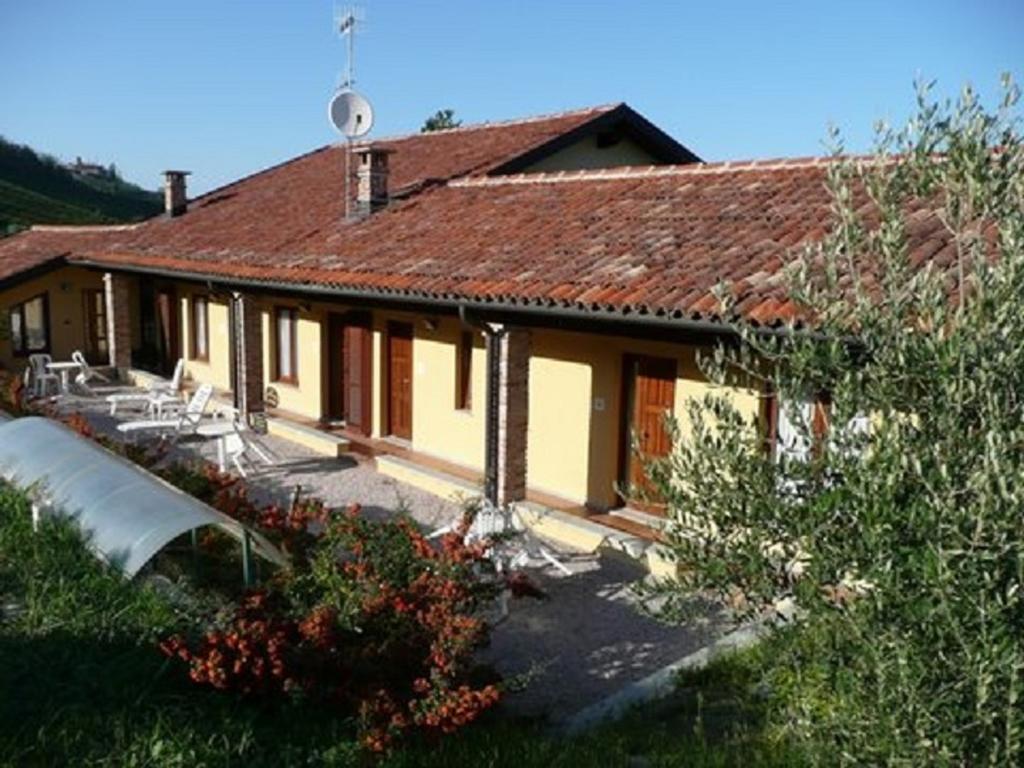 Agriturismo Il Ciabot Villa Barolo Exterior photo